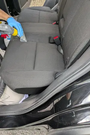 リンサー（洗浄機）で汚水ごと吸い取る