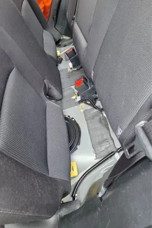 シートのシミ、隙間の汚れ